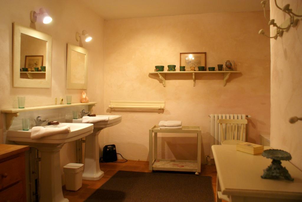 Bed and Breakfast Chateau De Grenier Saint-Leger  Номер фото