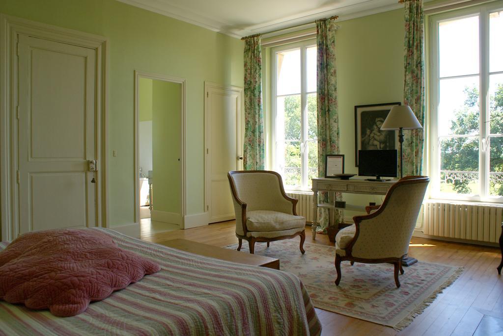 Bed and Breakfast Chateau De Grenier Saint-Leger  Номер фото