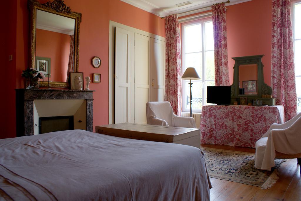 Bed and Breakfast Chateau De Grenier Saint-Leger  Екстер'єр фото